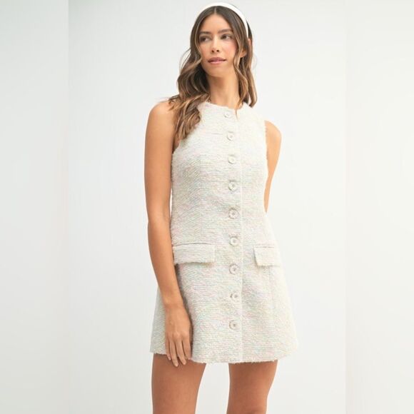 Classic Cream Sleeveless Dress - Picture 2 of 10